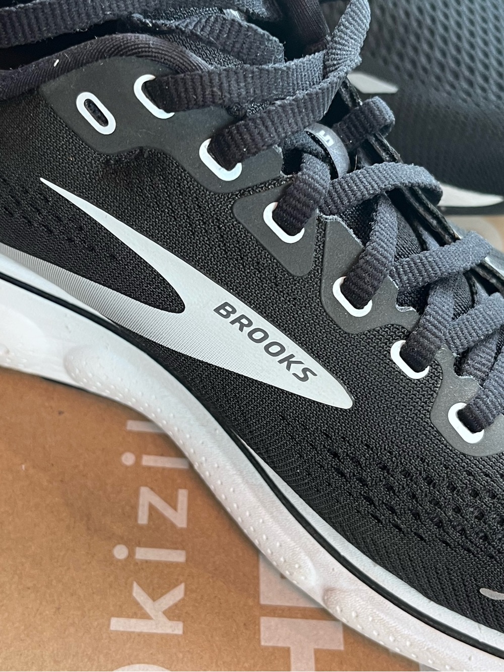 Brooks Ghost Running Shoes - Picture 5 of 5